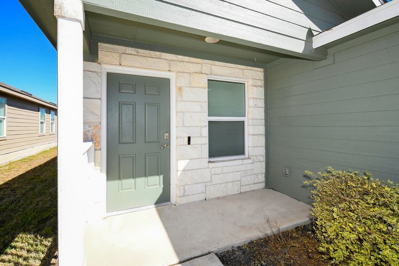 10114 Kersey Ml - Photo 4 of 36