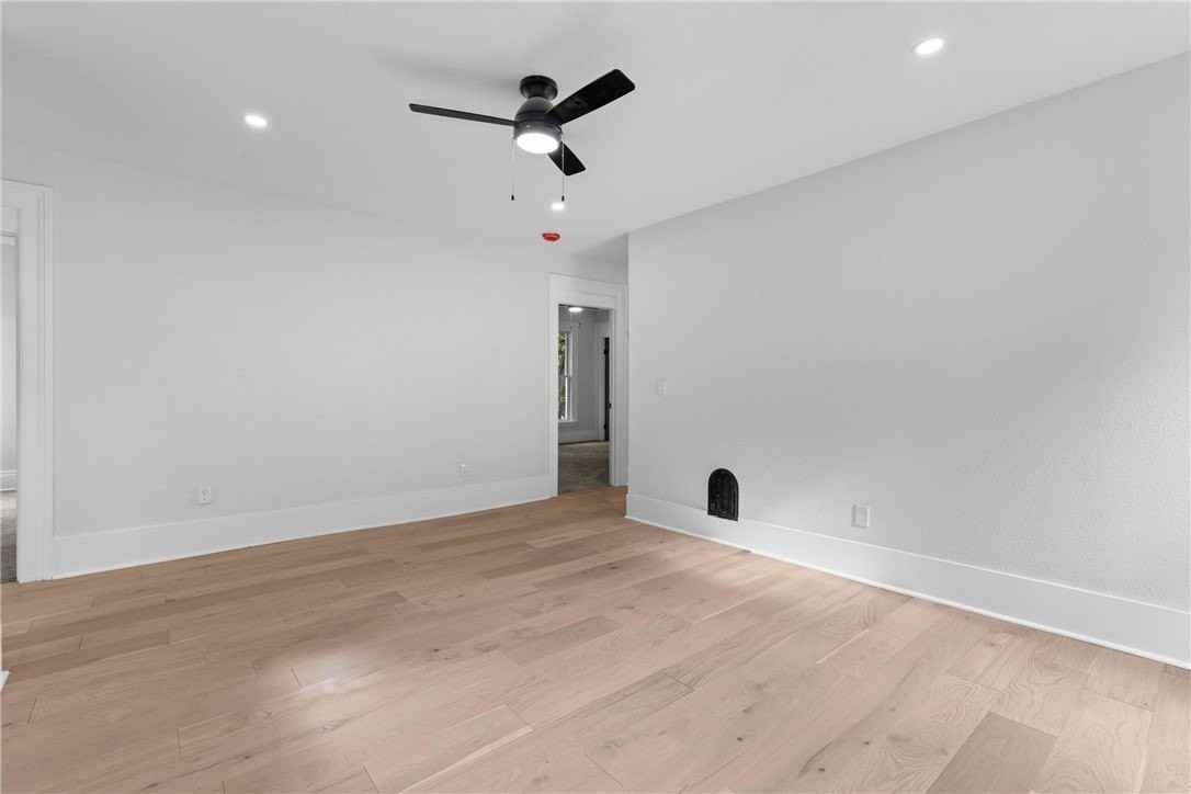 26 Rowley St - Photo 7 of 19