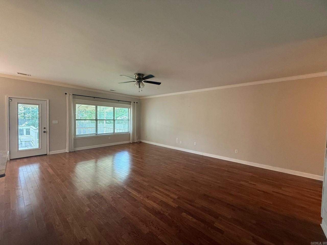 8705 Wingate Dr - Photo 3 of 25