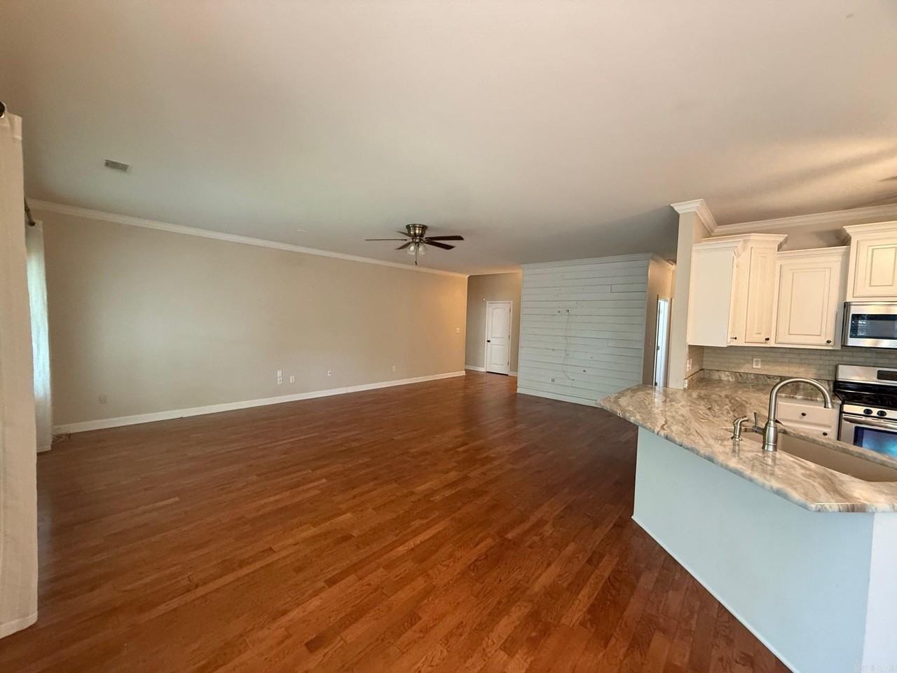 8705 Wingate Dr - Photo 5 of 25