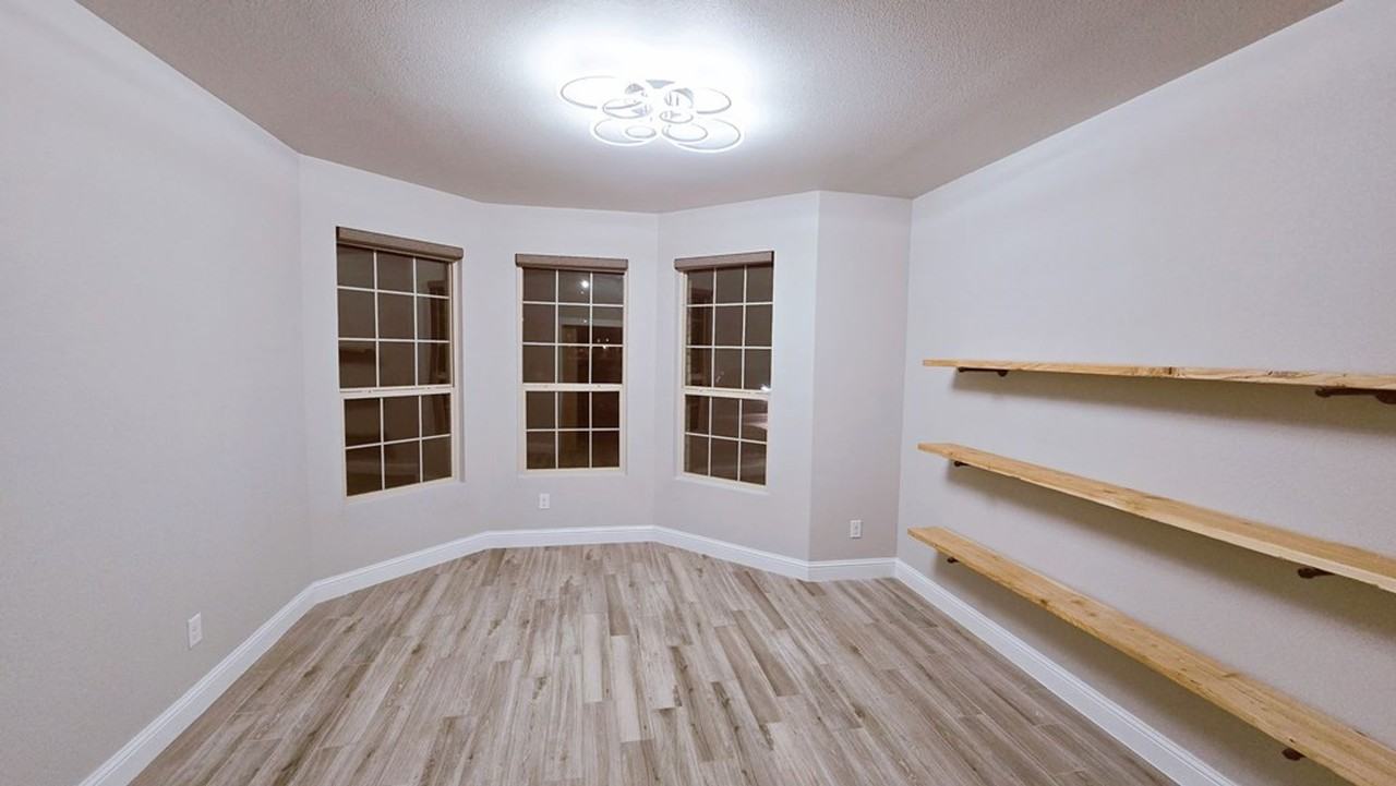 26 Balmoral Cir - Photo 2 of 10