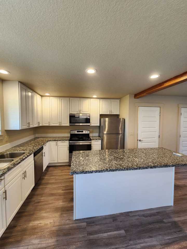 Westpoint Townhomes - Photo 7 of 38