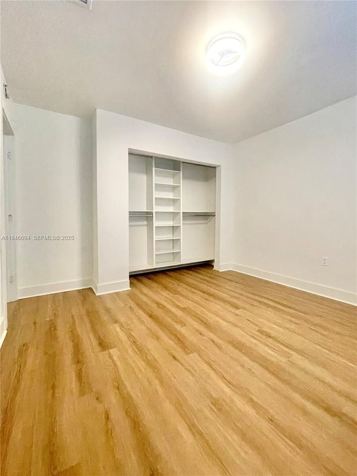 3532 Northwest 6th Street - Photo 6 of 11