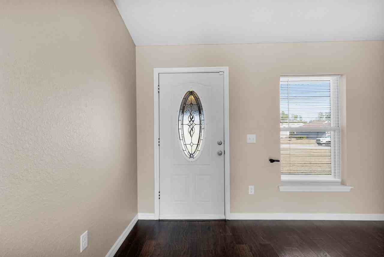 648 W Marguerita Dr - Photo 3 of 29