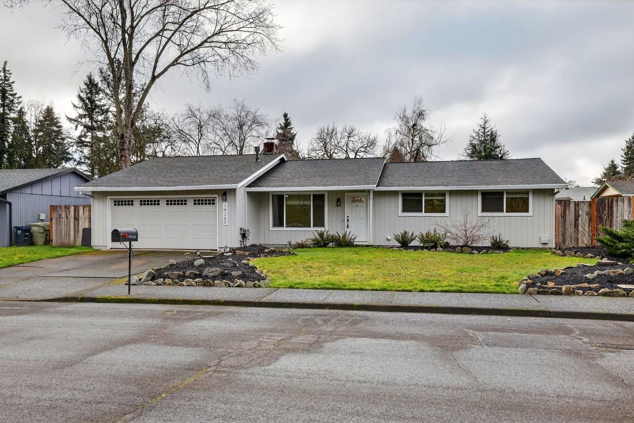 19260 Sw Vista St - Photo 2 of 15