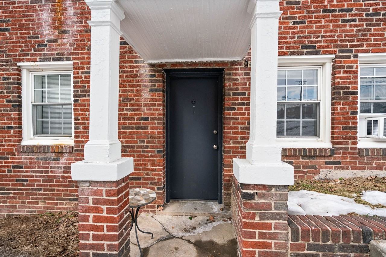 Red Top Flats - Photo 3 of 17