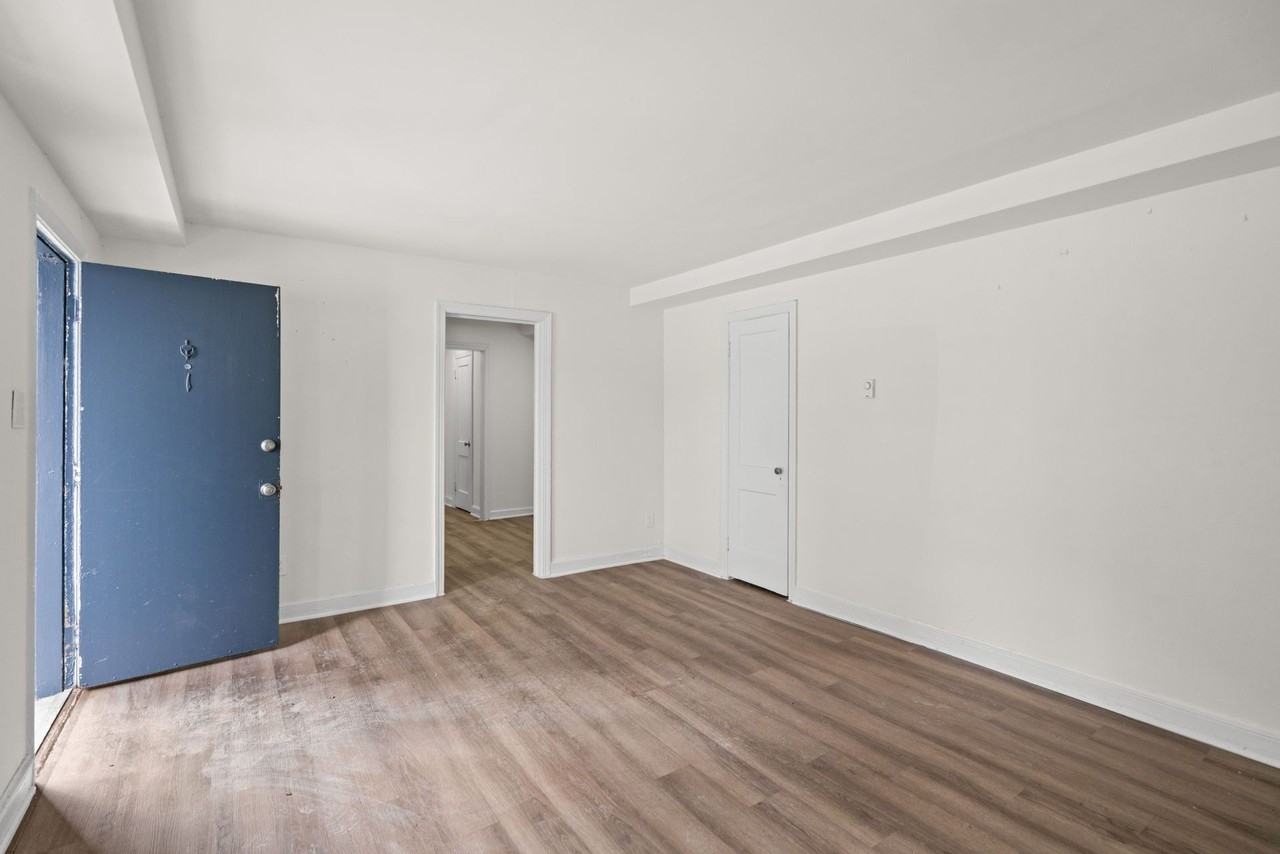 Red Top Flats - Photo 5 of 17