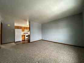 124 S Silverwood Ln - Photo 1 of 1