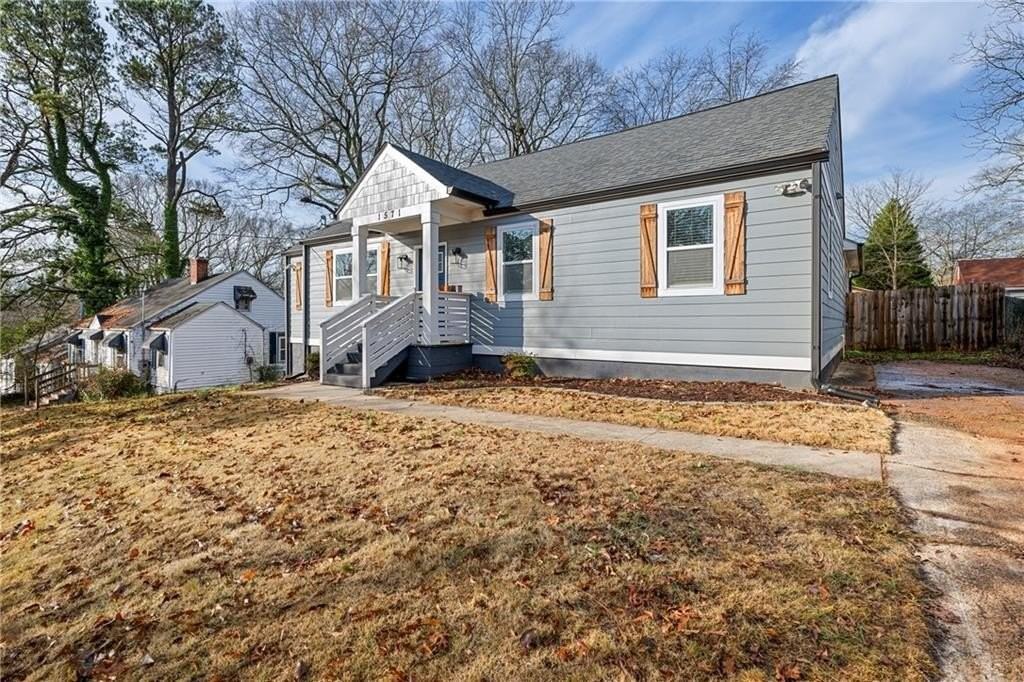 1571 Belmont Ave Sw - Photo 3 of 22