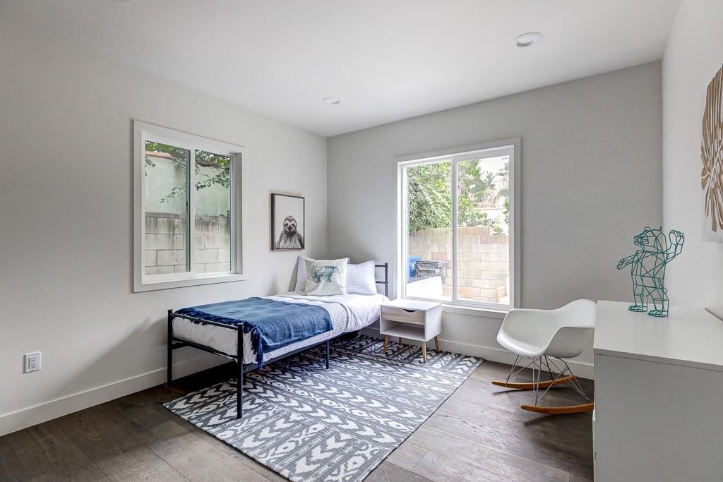 5612 Saturn St - Photo 5 of 15