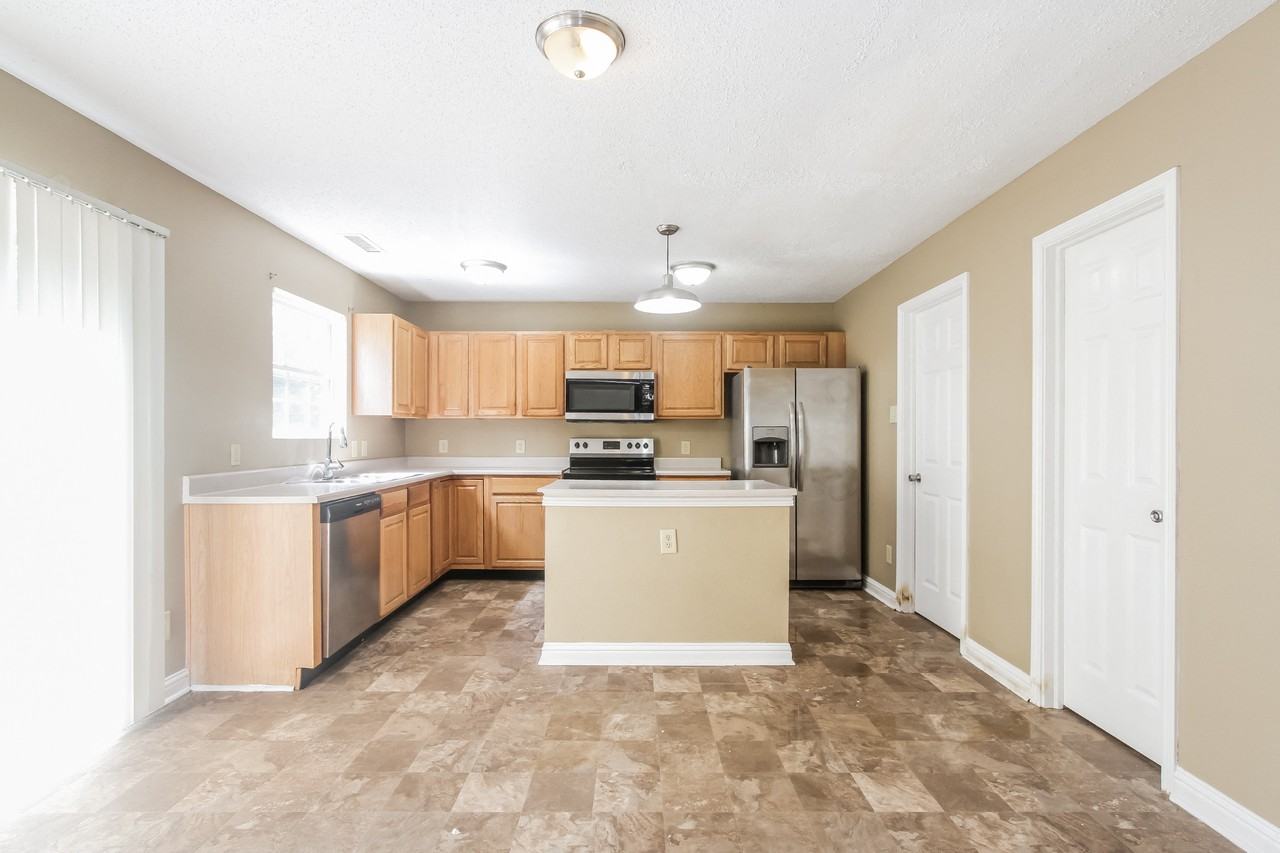 8610 Belle Union Ct - Photo 3 of 15