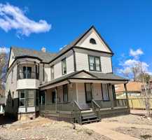 featured image of 624 N Weber St