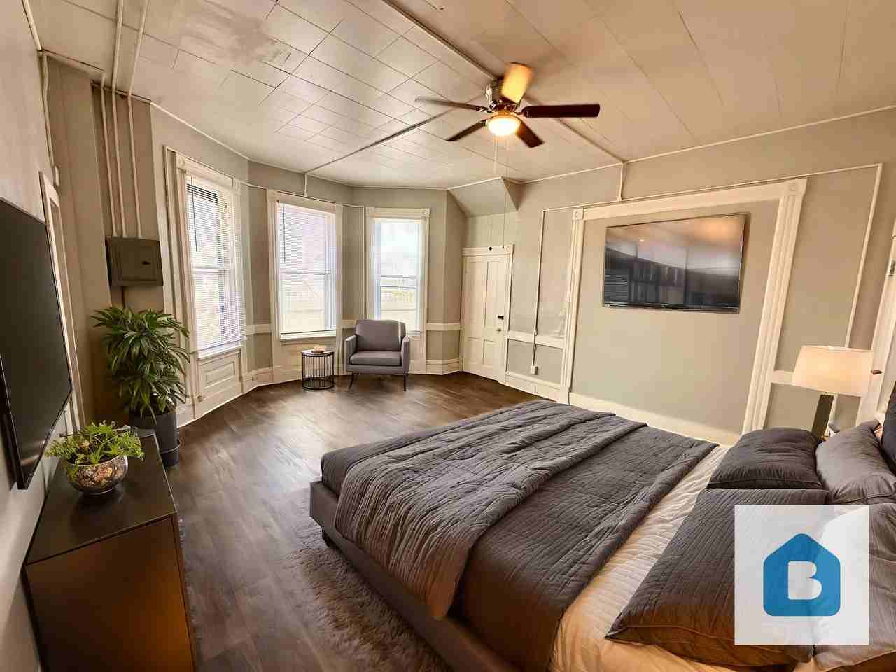 624 N Weber St. - Photo 5 of 6