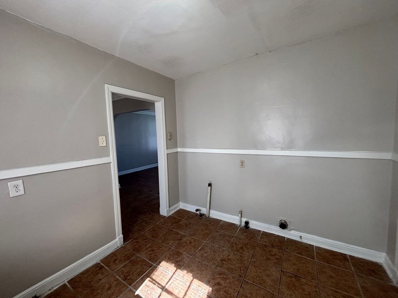 3733 Vernon Ave - Photo 6 of 13