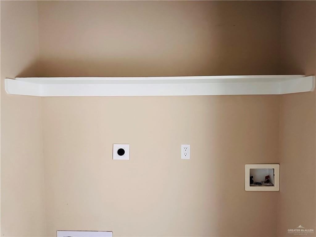 2918 W Driftwood St Unit 3 #3 - Photo 4 of 11