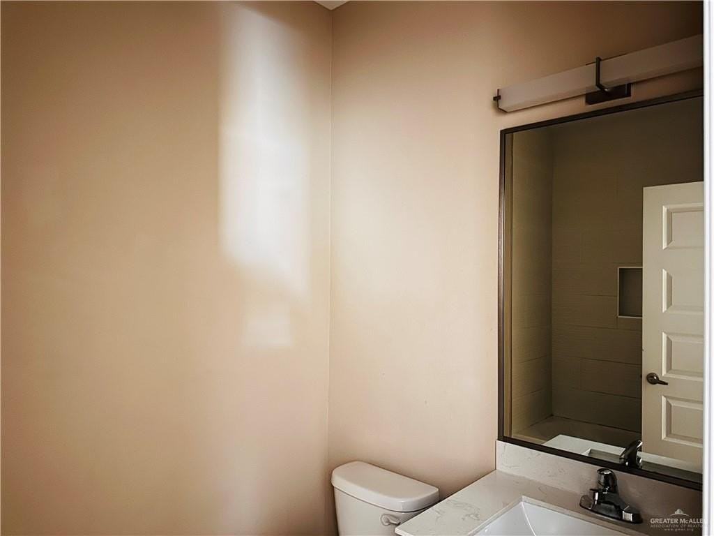 2918 W Driftwood St Unit 3 #3 - Photo 6 of 11