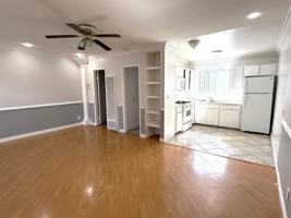 featured image of 11722 Saticoy St