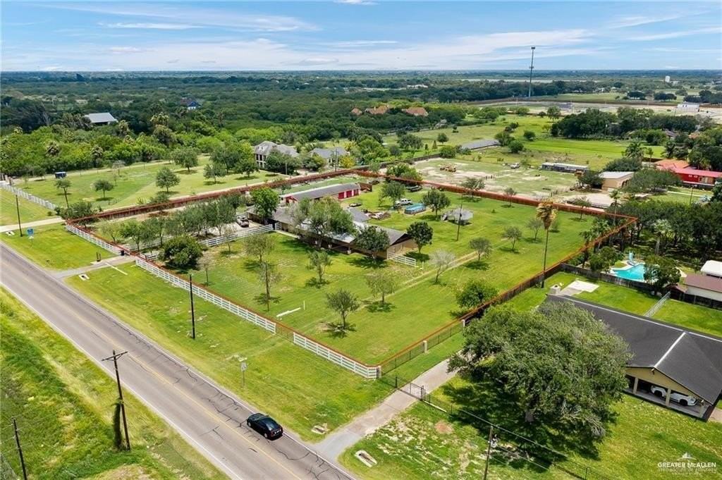 8014 N Shary Rd - Photo 5 of 21