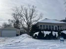 featured image of 332 W 19th St