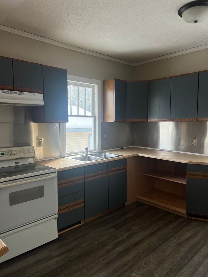 332 W 19th St - Photo 6 of 11