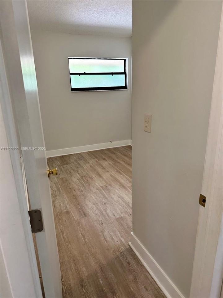 10152 Southwest 77th Court - Photo 2 of 14