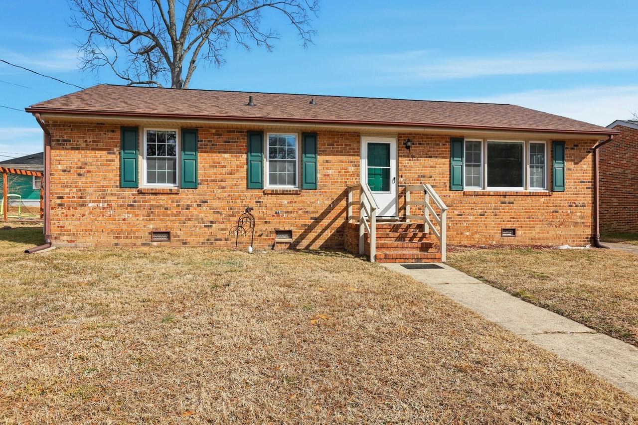 104 Sadler Ave - Photo 2 of 40