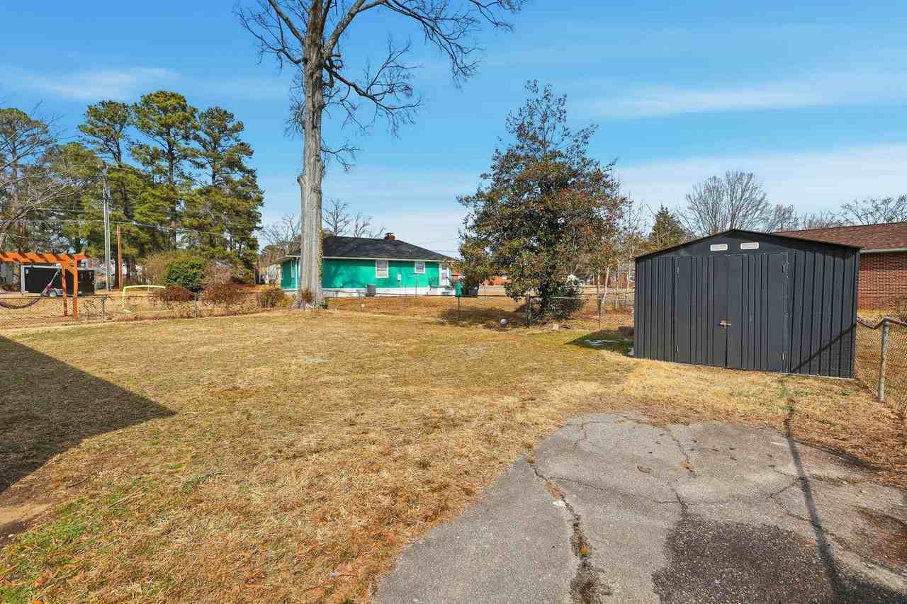 104 Sadler Ave - Photo 4 of 40