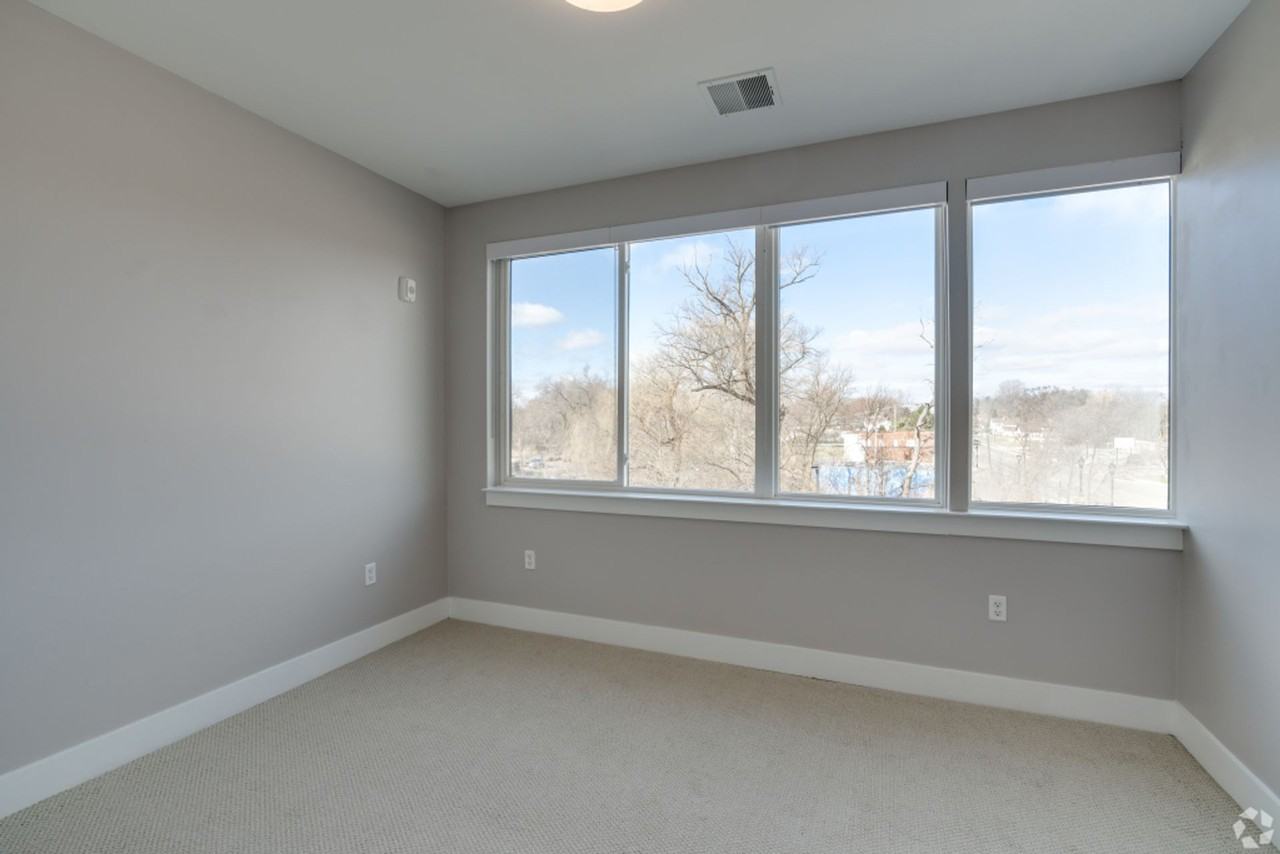 The Jordan - Photo 7 of 50