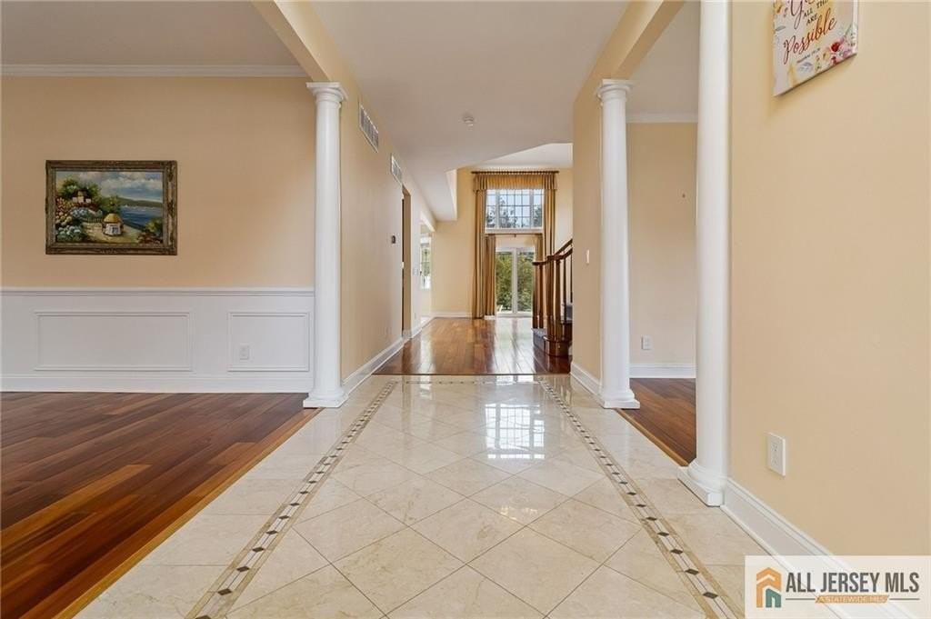 10 Chamberlin Ct - Photo 4 of 42