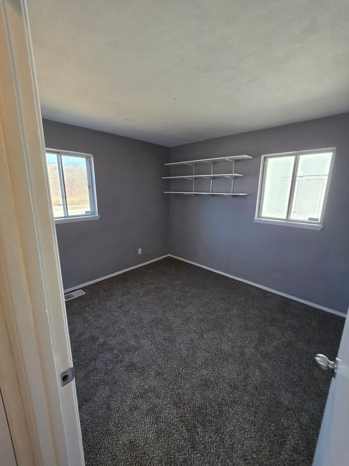 2125 Jerome Ln - Photo 2 of 5