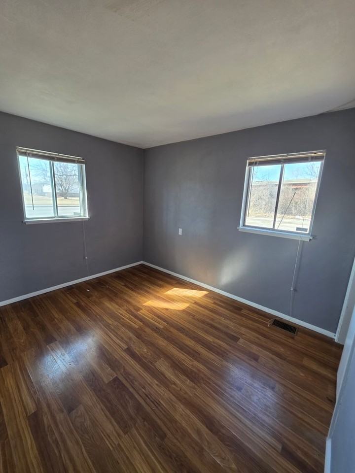 2125 Jerome Ln - Photo 4 of 5