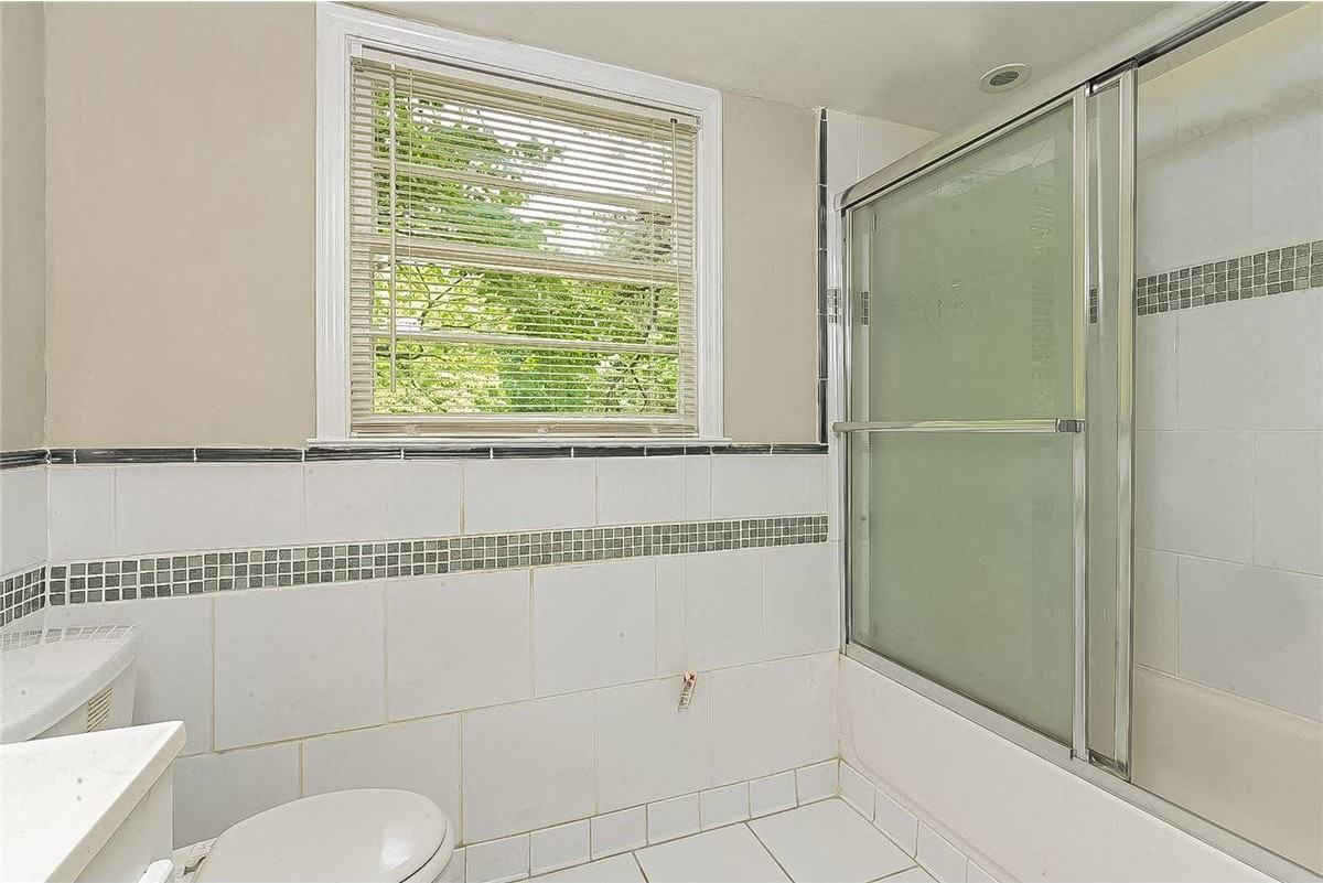 7015 Knollwood Dr - Photo 7 of 15