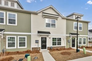 featured image of 1002 Tundra Teal Ln