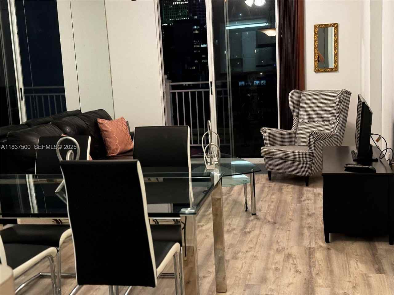 185 Southeast 14th Terrace - Photo 5 of 9