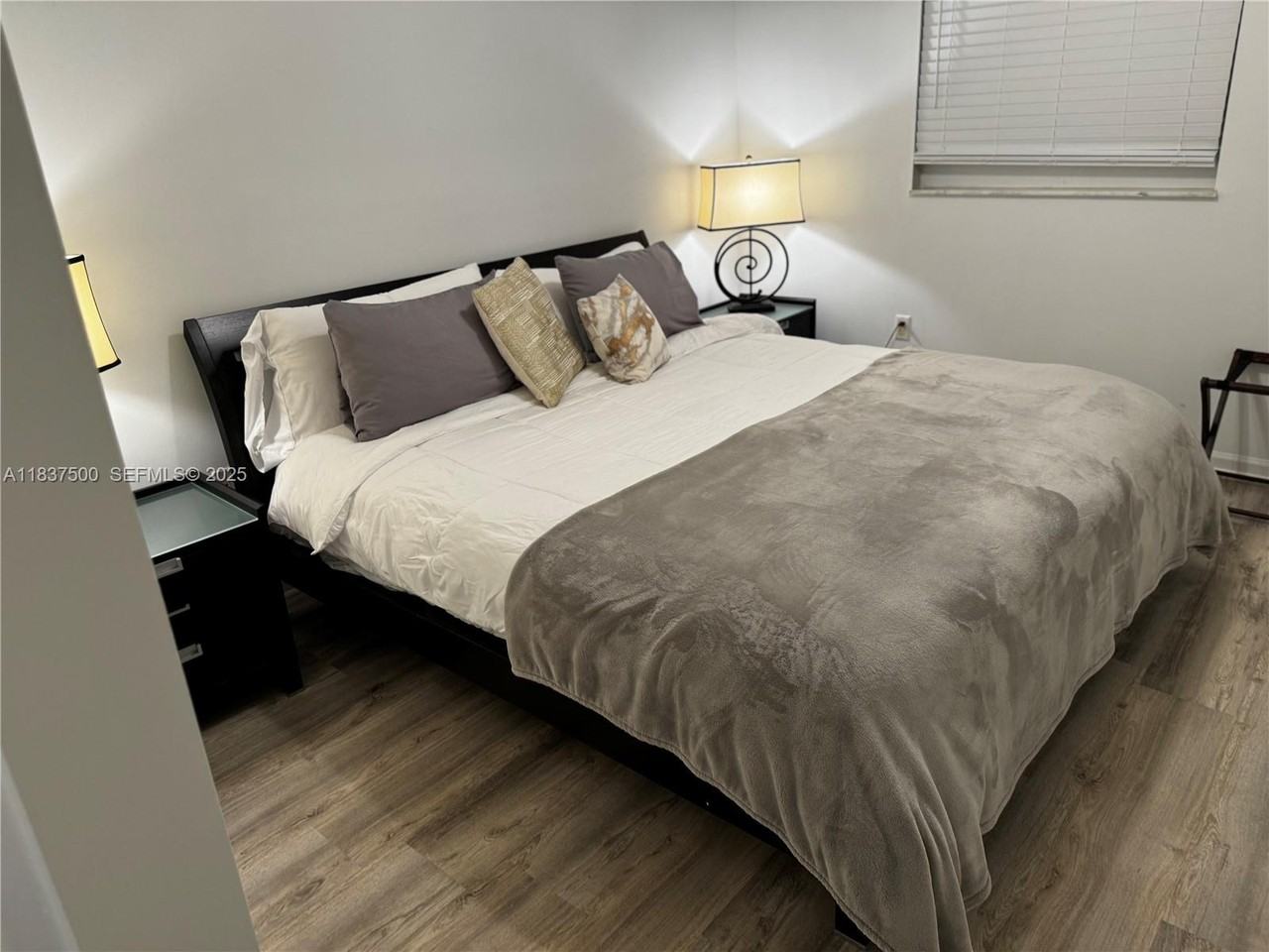 185 Southeast 14th Terrace - Photo 6 of 9