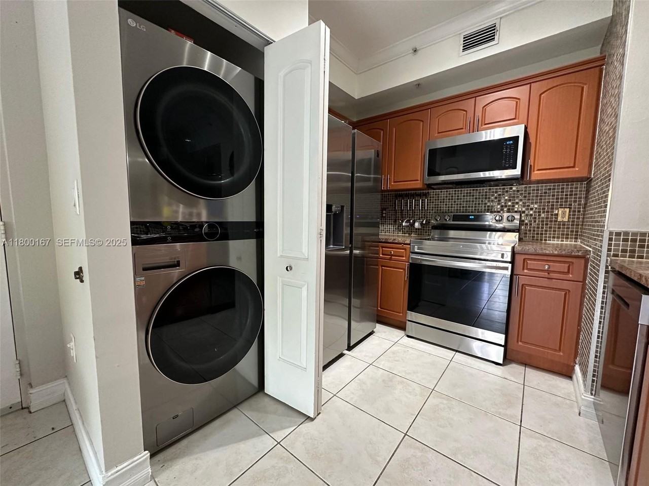 7300 Northwest 114th Avenue ##105 - Photo 4 of 13