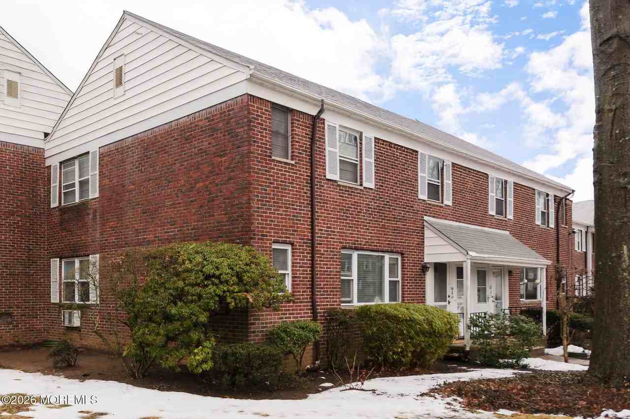 165 Manor Drive - Photo 2 of 18