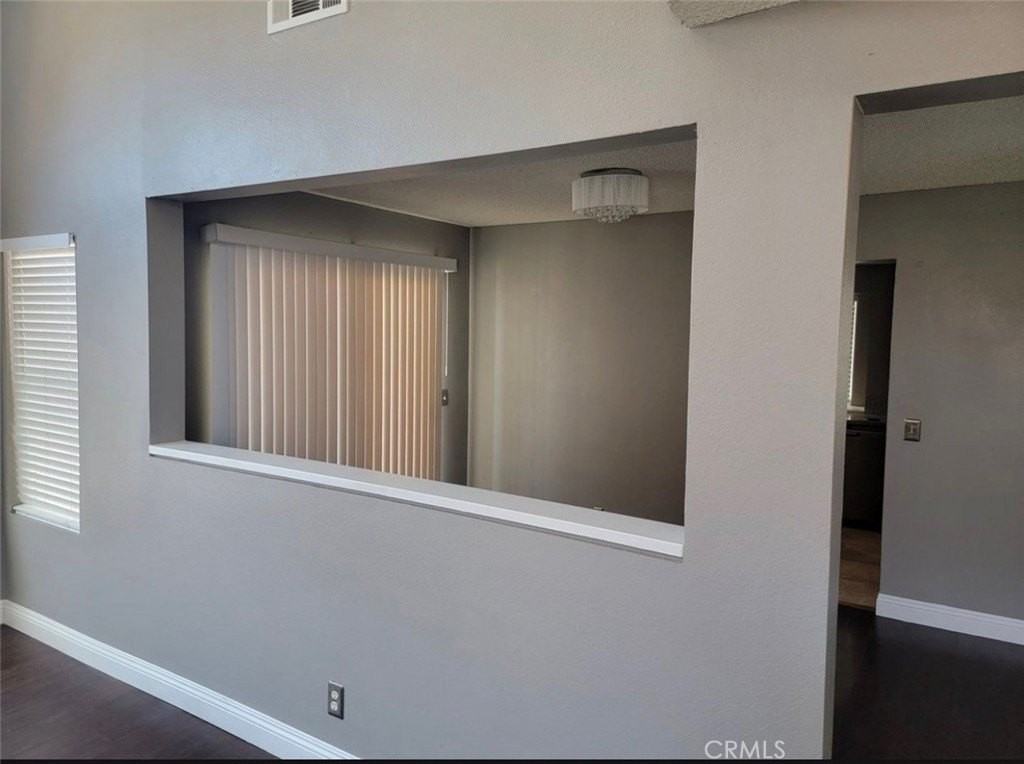 7598 Honeysuckle St - Photo 4 of 19