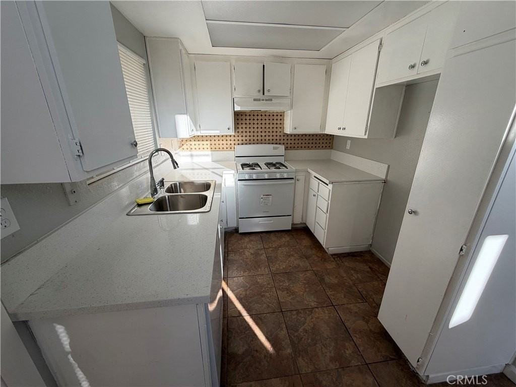 14605 Woodland Dr - Photo 5 of 12