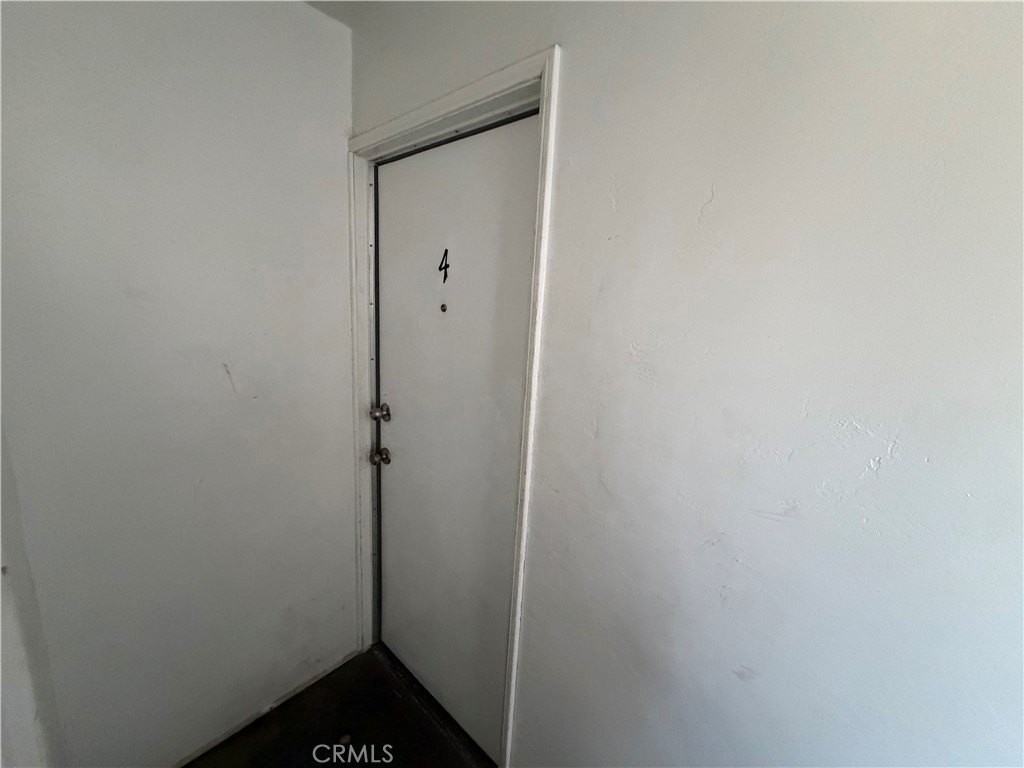 8529 Oleander Ave #4 - Photo 3 of 12