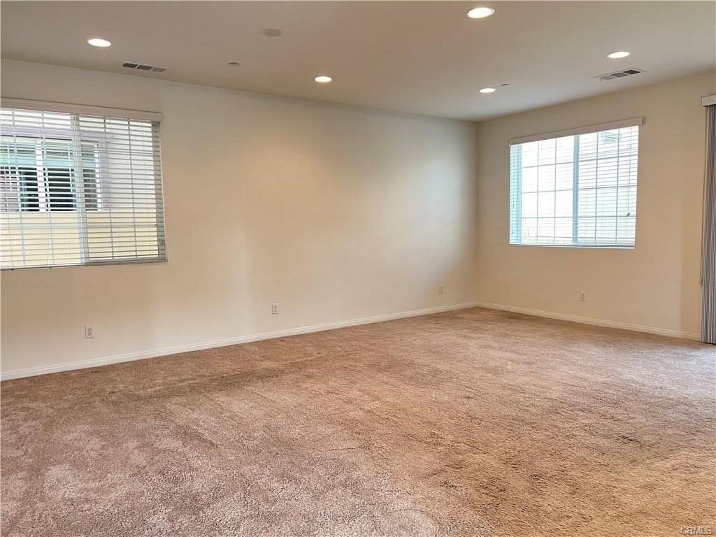 663 Huron Pl - Photo 5 of 12