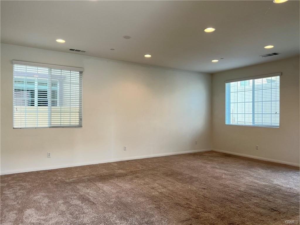 663 Huron Pl - Photo 6 of 12