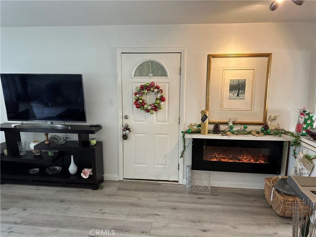 440 Chestnut Ave #2D - Photo 5 of 33