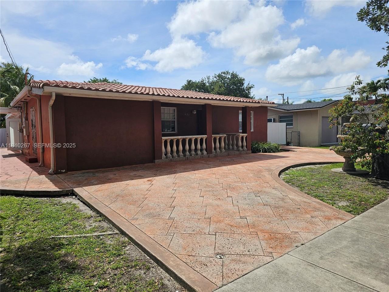 651 Southwest 66th Avenue ##2 - Photo 2 of 7