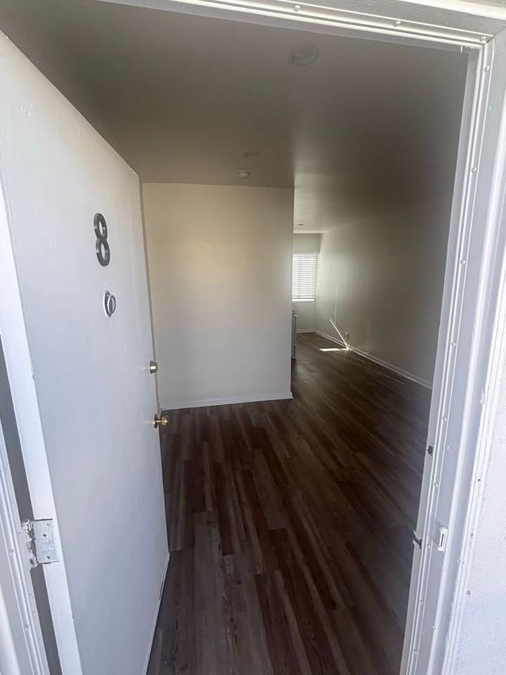 2408 Ocean Park Blvd - Photo 6 of 12