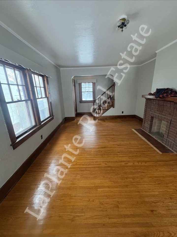 805 Kipling Dr - Photo 2 of 18