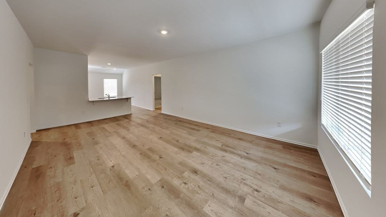 16205 Lovers Ln - Photo 4 of 20