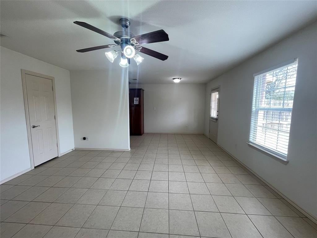 1111 Parkway Trl - Photo 7 of 35