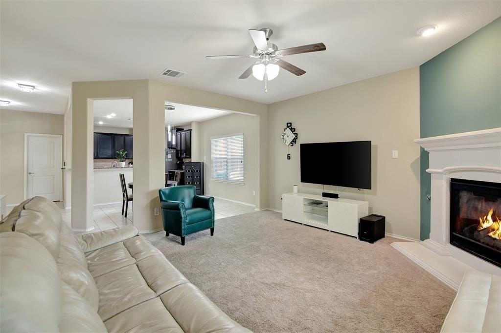 628 Crowell Dr - Photo 7 of 33