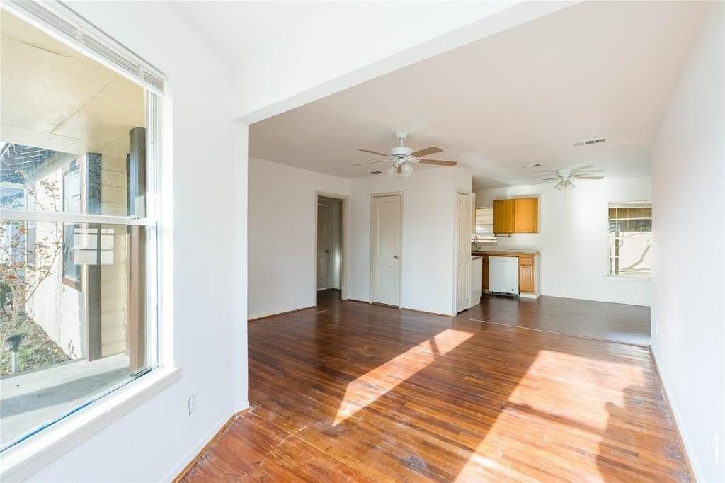 2145 Sharon Dr - Photo 6 of 22